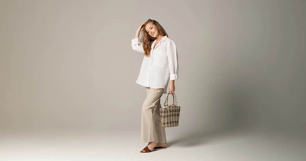 Jaką bluzkę do lnianych spodni wybrać, by wyglądać stylowo?