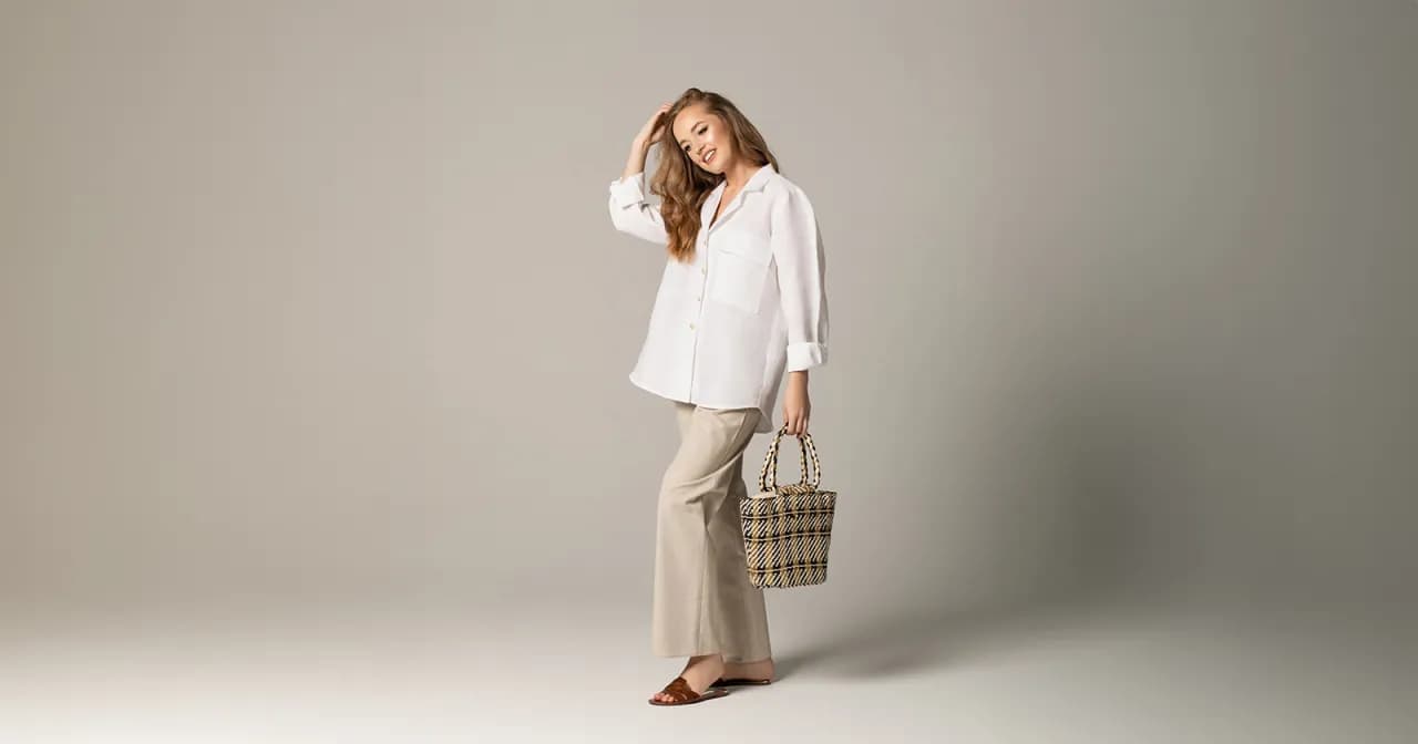 Jaką bluzkę do lnianych spodni wybrać, by wyglądać stylowo?