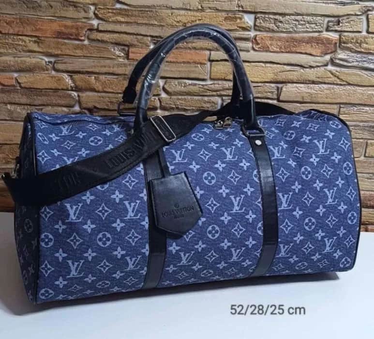 Ile kosztuje walizka Louis Vuitton? Ceny, modele i porady zakupowe