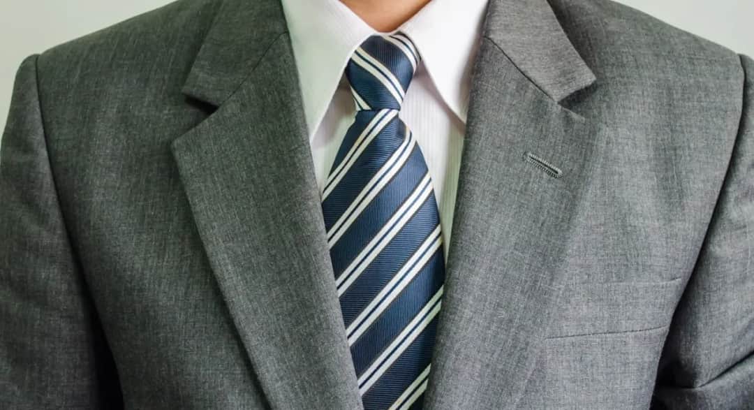 Jak wybrać idealny krawat do szarej marynarki na każdą okazję